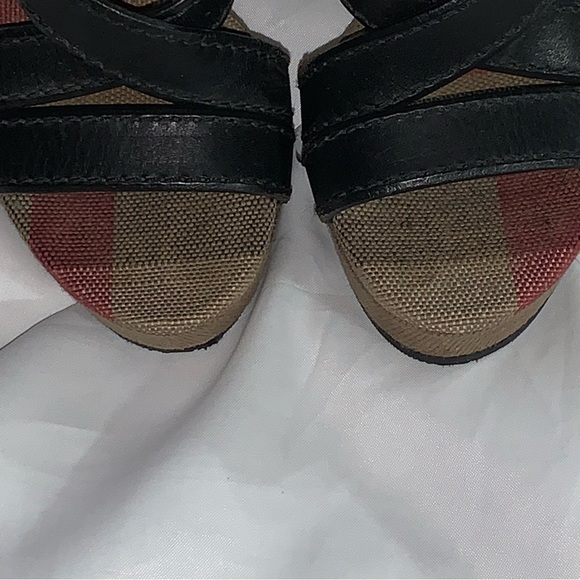BURBERRY size 35.5 black leather WARLOW nova check STRAPPY PLATFORM SANDALS - Picture 6 of 16